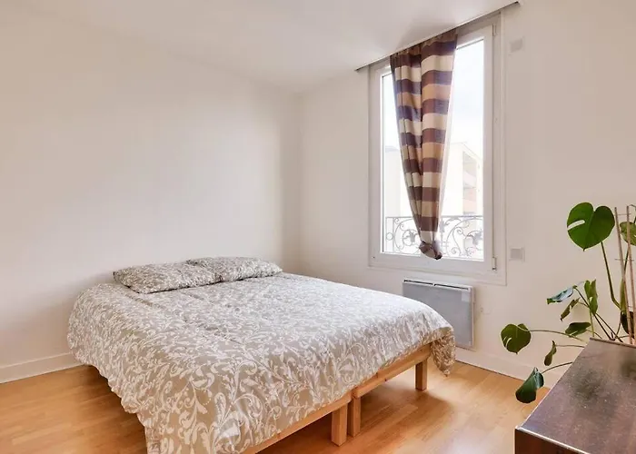 Appartement Fonctionnel Et Equipe Bagneux