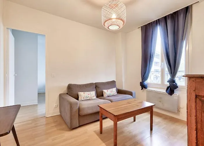 Appartement Fonctionnel Et Equipe Bagneux